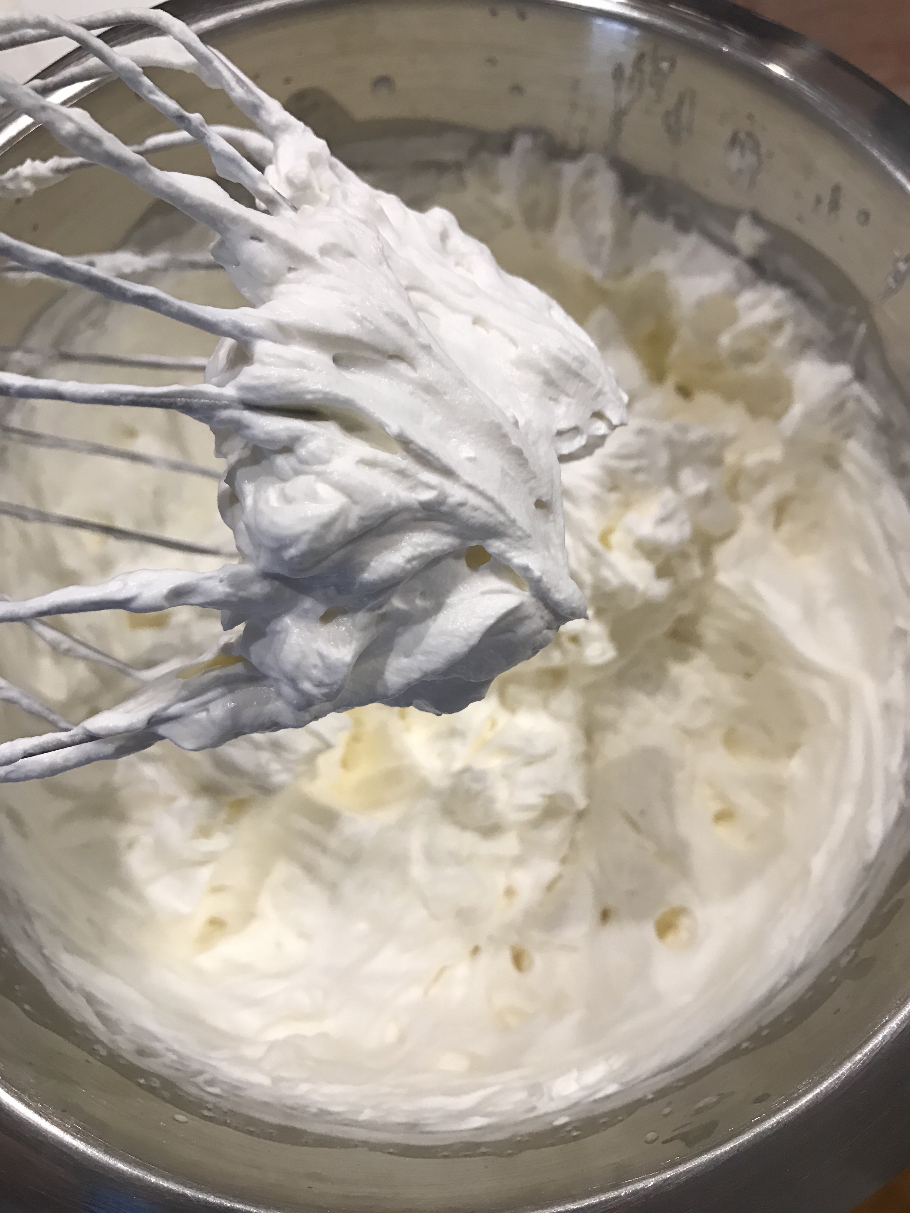 KETO BLACK FOREST CAKE 🍒KETO LCHF SCHWARZWALD CAKE 🎂👑 🍒 Family On Keto