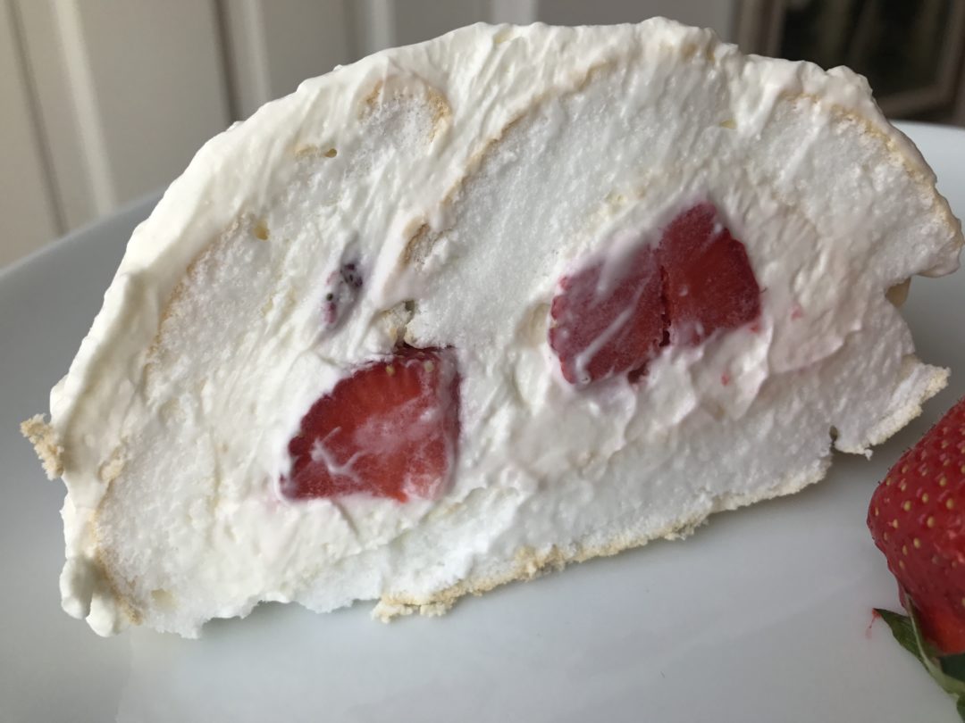 SUGAR FREE PAVLOVA KETO STRAWBERRY 🍓 PAVLOVA ROLL CAKE