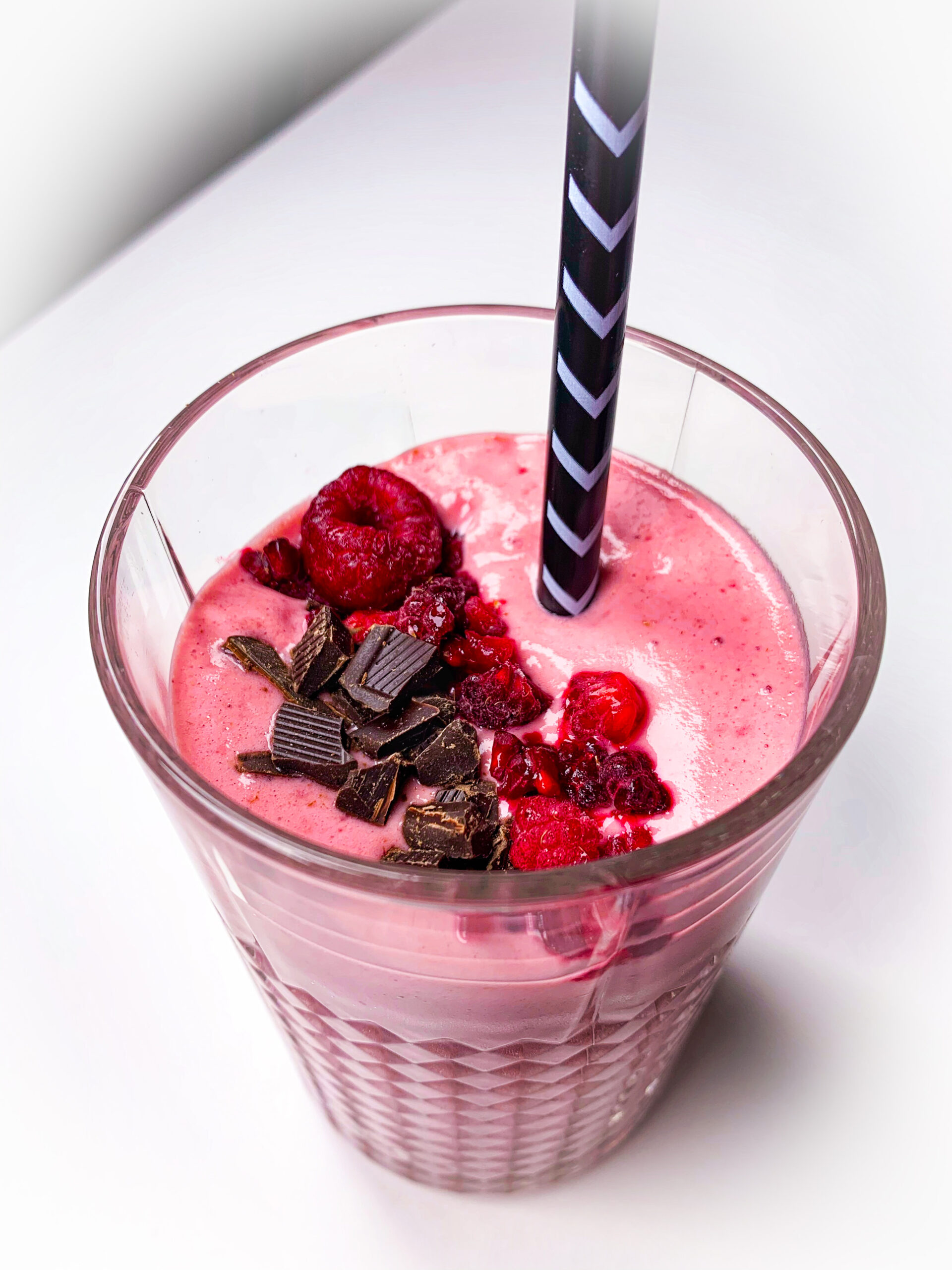 Keto protein raspberry and chocolate smoothie Family On Keto