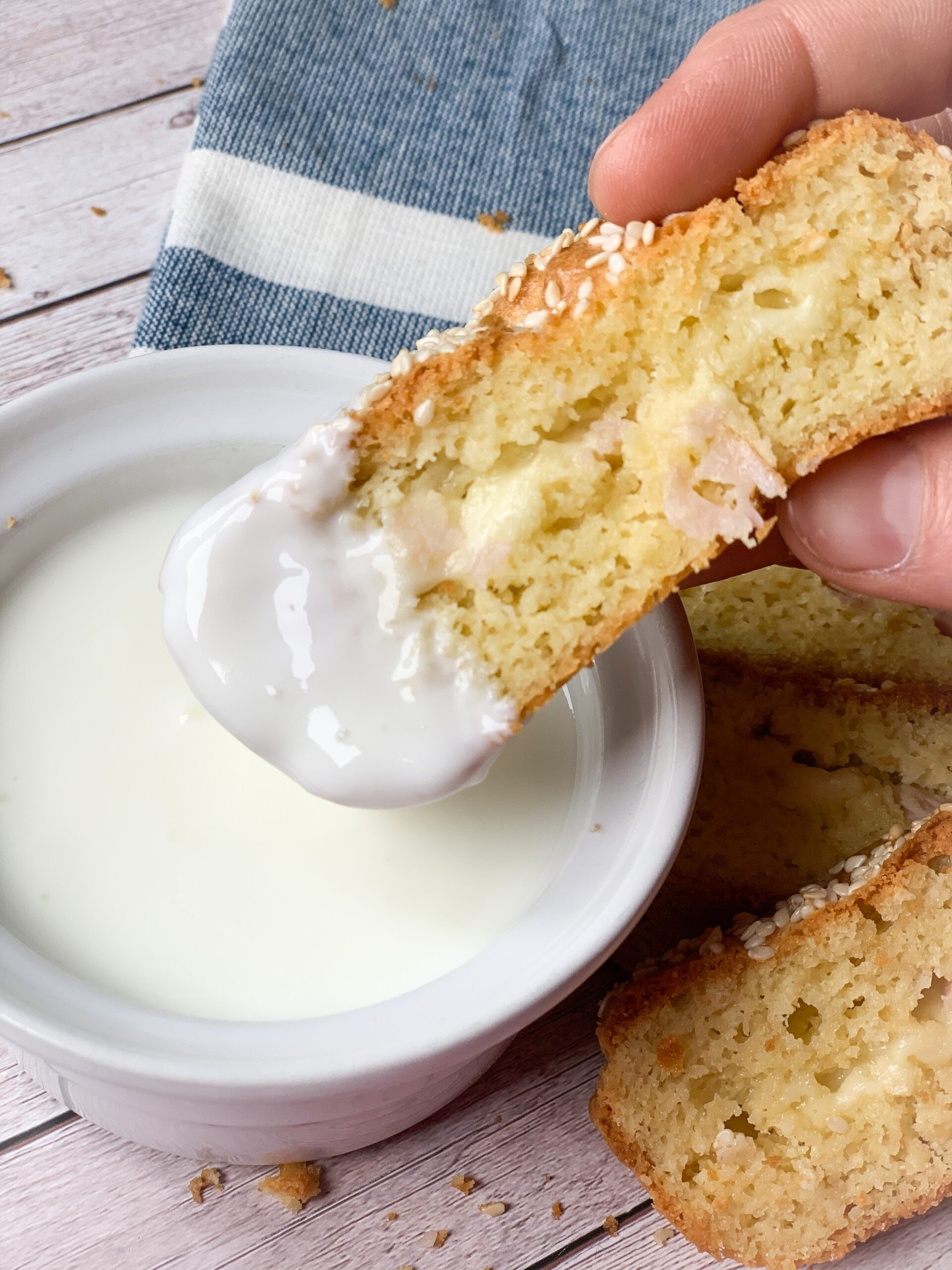 Keto bread with ham and cheese - Family On Keto