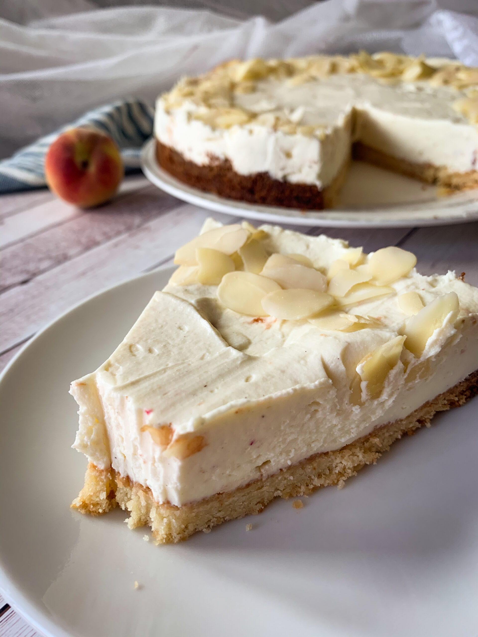 Keto peach cheesecake - Family On Keto