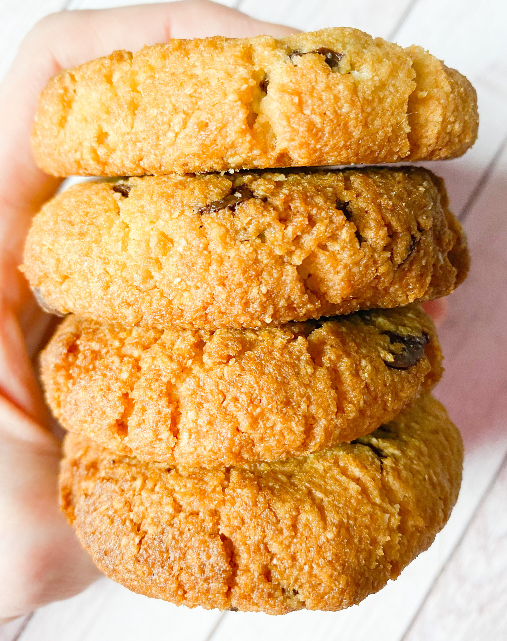 Keto almond flour chocolate chip cookies - Family On Keto